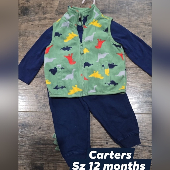 Carters baby boy outfit sz 12 months - Picture 1 of 2